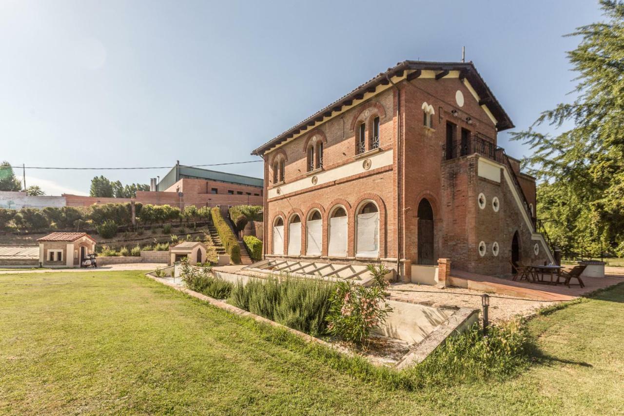 Borgo Sartoni Case Vacanze Appartamenti In Affitto Bologna Exterior photo